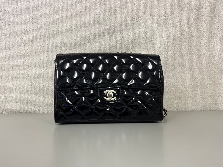 シャネル バッグ マトラッセ25 エナメル