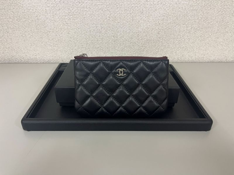 シャネル マトラッセ クラシックミニポーチ ラムスキン A82365
