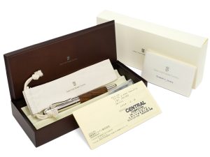 GRAF VON FABER-CASTELL Magnum 万年筆 156380 (M) ウォルナット ファーバーカステル