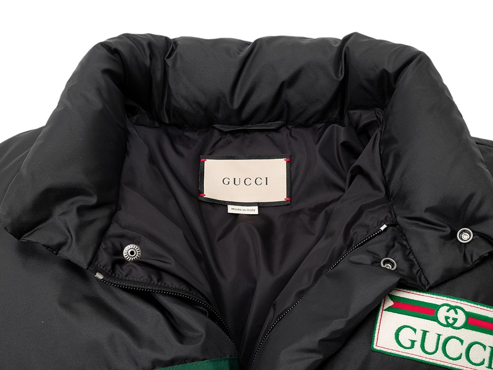 GUCCI ウォーターリペラント ダウンジャケット 666560 Z8AQX メンズ #46 (Sサイズ)