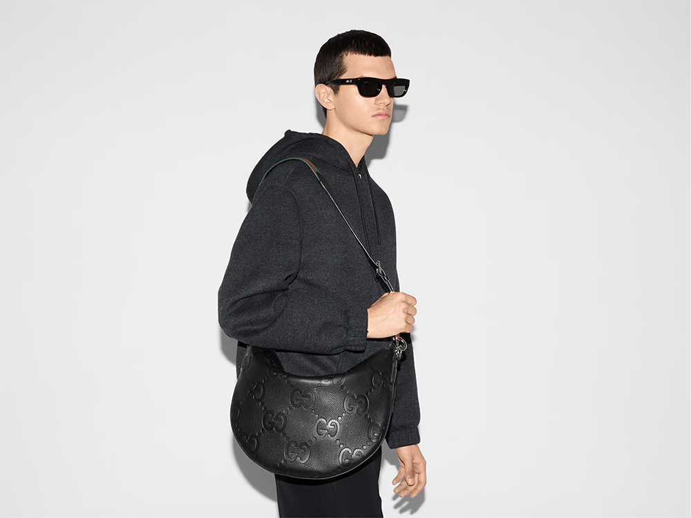 GUCCI B ミディアム ショルダーバッグ 801887 AAEGD 1042